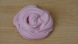 Fluffy-Slime mit UHU Bastelkleber selber machen - ohne Waschmittel und ohne Boraxpulver